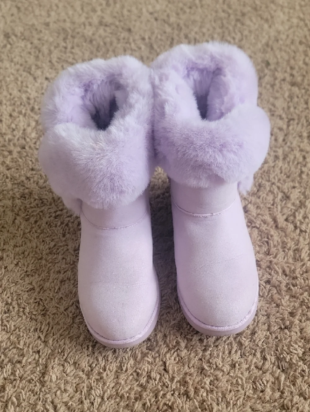 Juicy COUTURE-Plush Lavender Faux-Fur Kids Booties